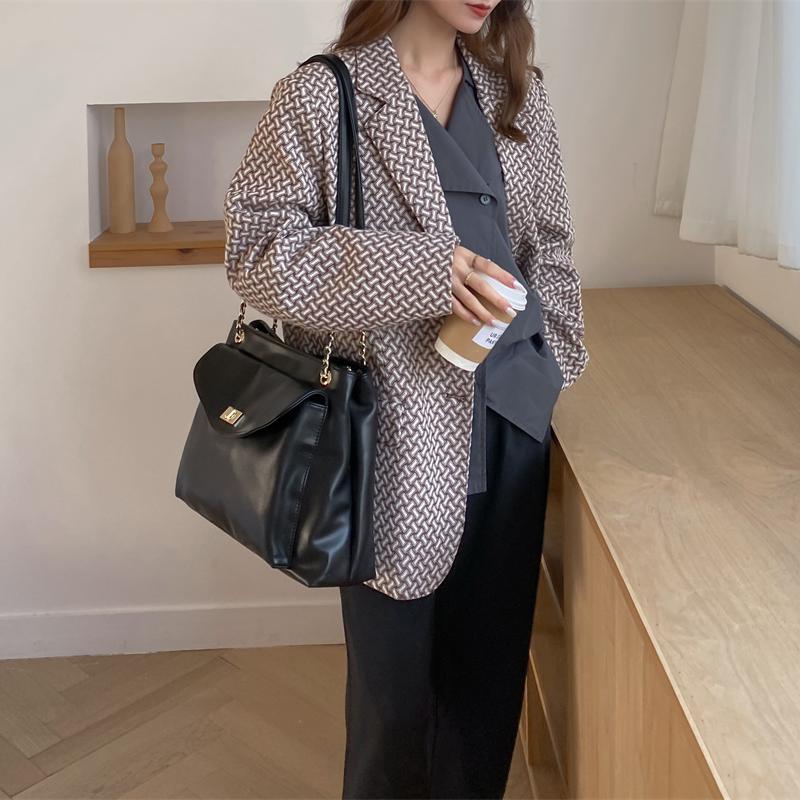 

Women's New Retro Lock Tote Bag Large Capacity Sandwich Single Shoulder Messenger Large Bag, Black