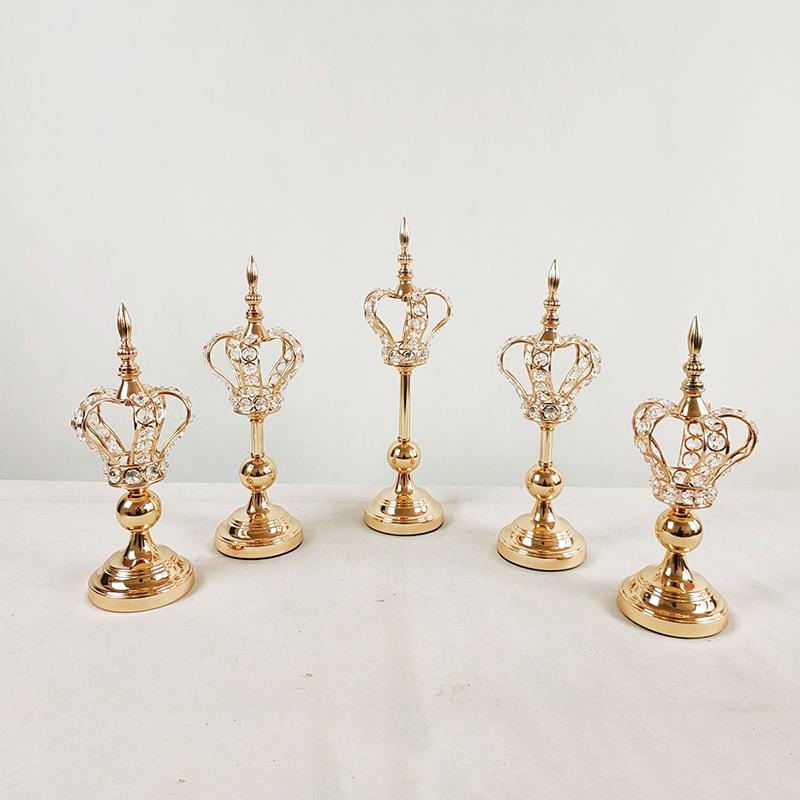 

Party Decoration 1-5pcs Crystal Candle Holder Gold Crown Shape Stand Wedding Candelabros Table Centerpieces Christmas Home Decor Candlestick