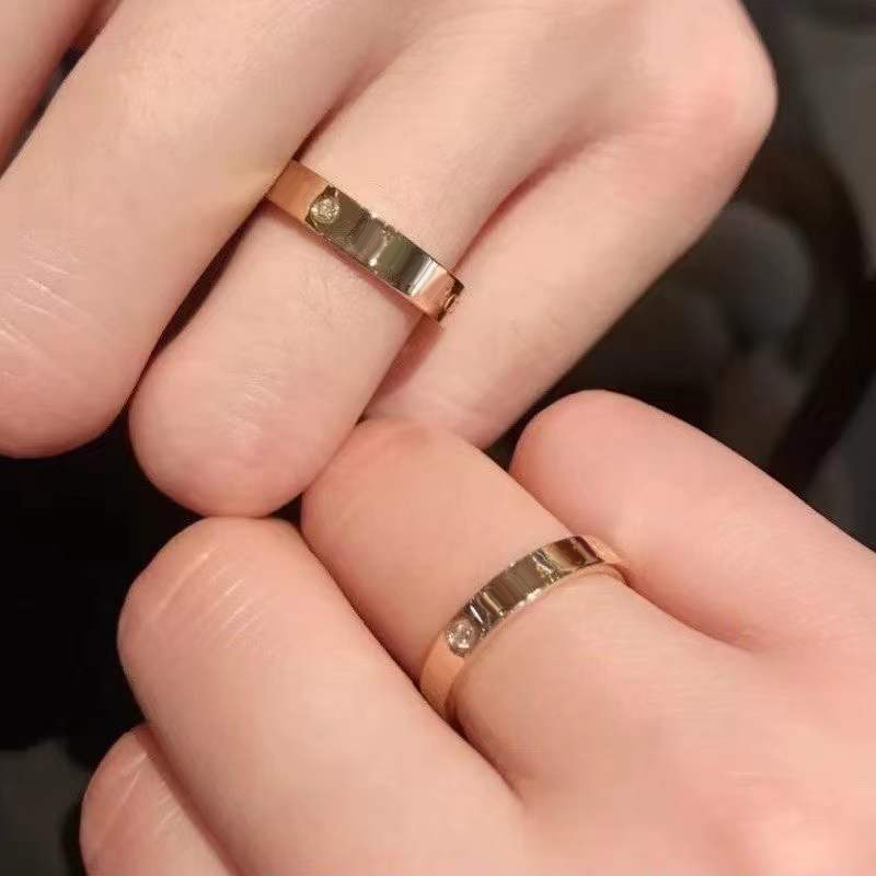 

2021 4mm 5mm titanium steel silver love ring men and women rose gold jewelry for lovers couple rings with gift box size 5-11 H1214 item