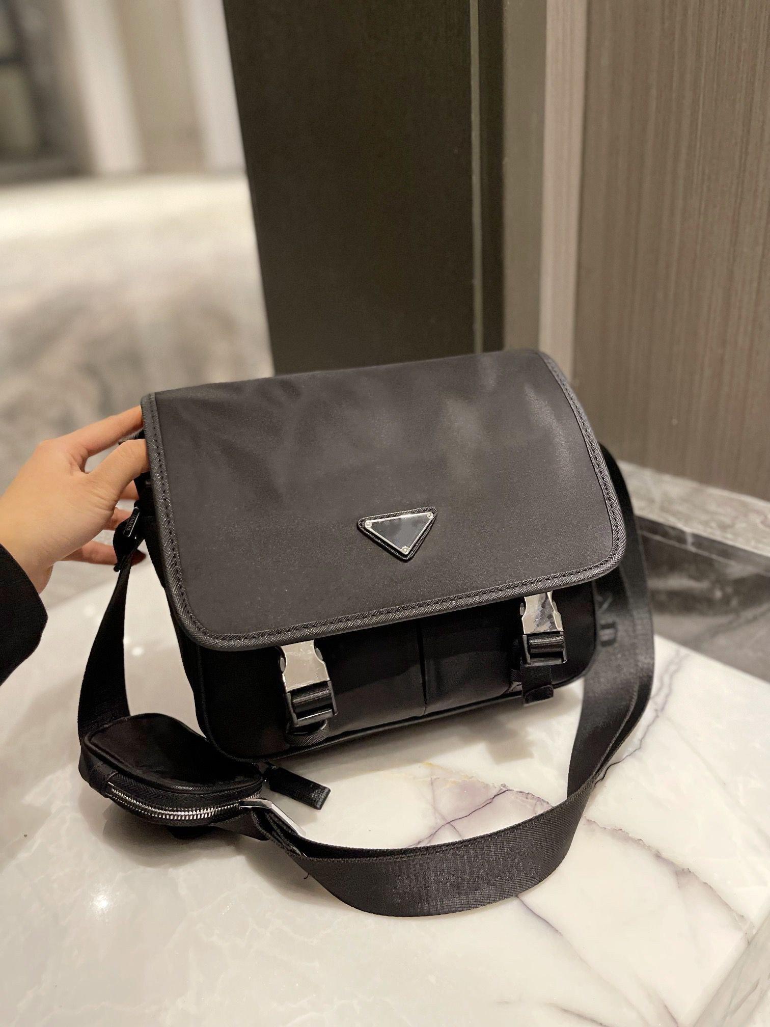 

fashion designer crossbody bags mens briefcases brand messenger shoulder bags new black purses ladies envelope bag zipper PD handbags