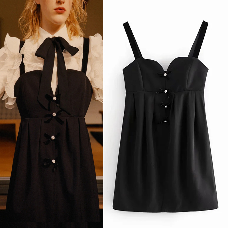 

2021 New Autumn Black Strappy Mini Women Vintage V-neck Velvet Bow A-line Hem Slip Dresses Woman Waist Pleats Elegant Dress 5uss