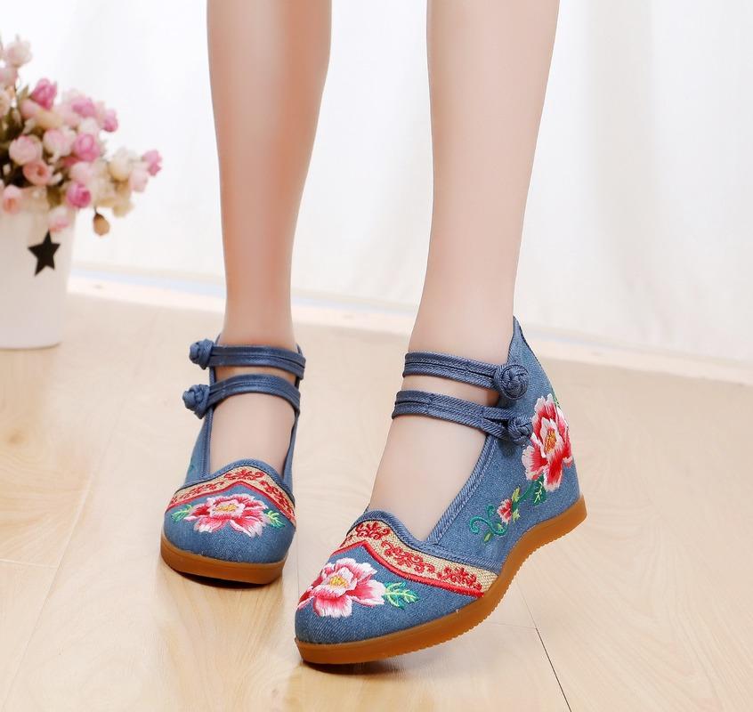 

Woman Embroidery Pumps Cotton Fabric Vintage Embroidered Women Shoes Heels Hidden Heel Wedding Hanfu Shoes Zapatos De Mujer Lady, Beige