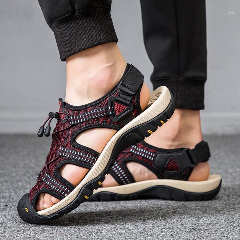 

2020 New Hot Men's Large Size Mesh Breathable Beach Shoes Non-Slip Anti-Collision Sandals Sapatos de praia Sandálias masculinas1, Red