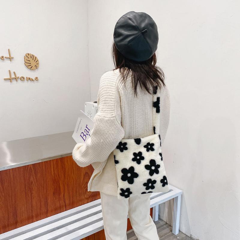 

Casual Autumn Flower Printed Shoulder Underarm Bag Women Plush Soft Fluffy Handbag Street Travel Top-handle Clutch Purse, As pic