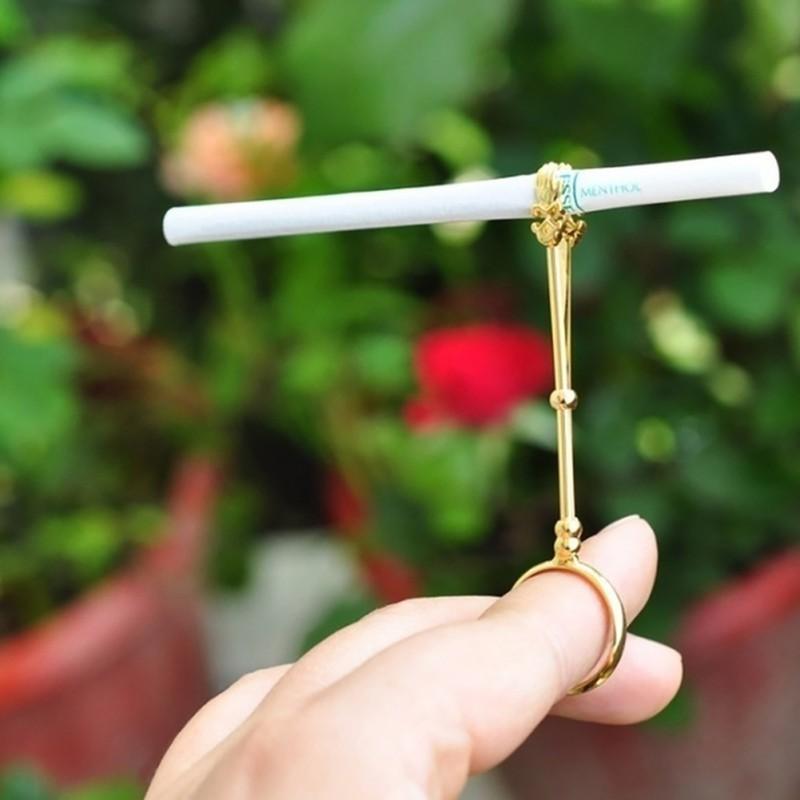 

Fashion Cigarette Holder Ring Rack Vintage Metal Men Women Finger Clip Rack Slim Gondolas Cigarettes Smokers Smoking Gift Set