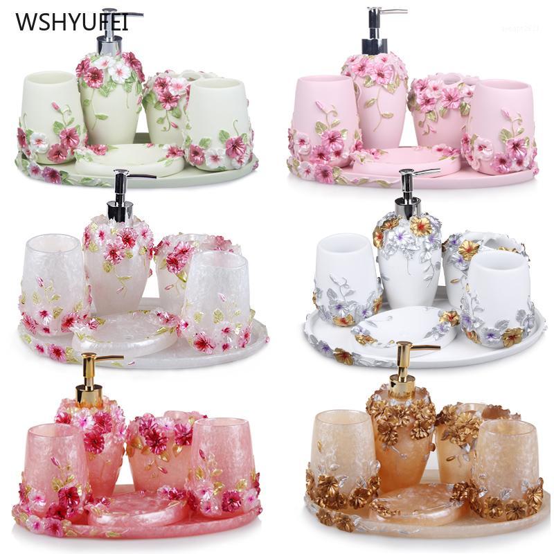 

5Pcs three-dimensional flower home wash bathroom European-style simple bathroom set new wedding box combination ornaments1