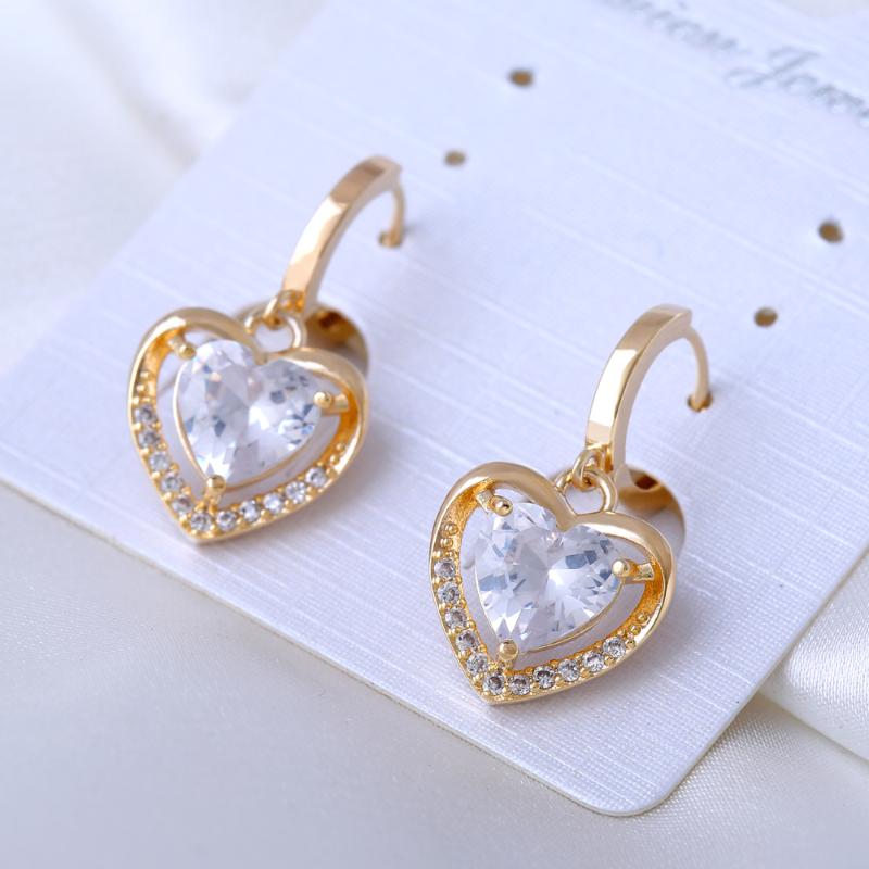 

2021 European and American new peach heart earrings women's exquisite heart-shaped zircon earrings gold jewelry