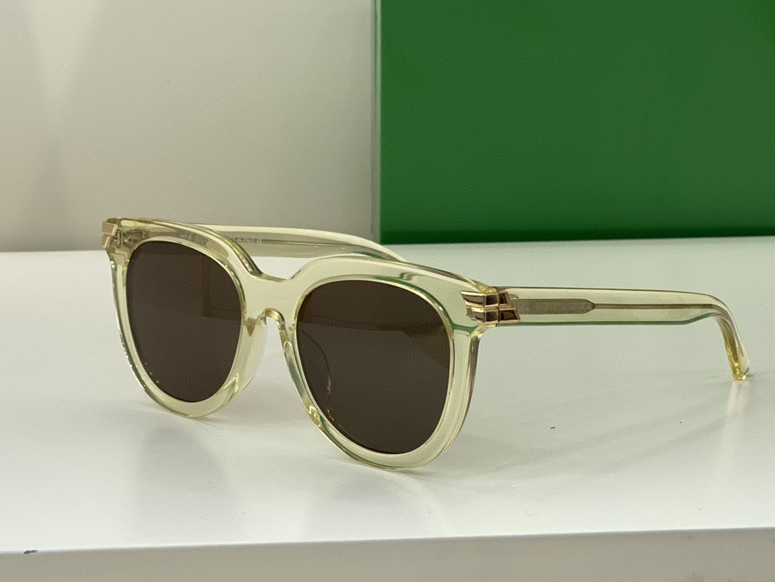 

Top BT 1104S Original high quality Designer Sunglasses for womens famous fashionable retro luxury brand eyeglass Fashion design mens sunglasses with box