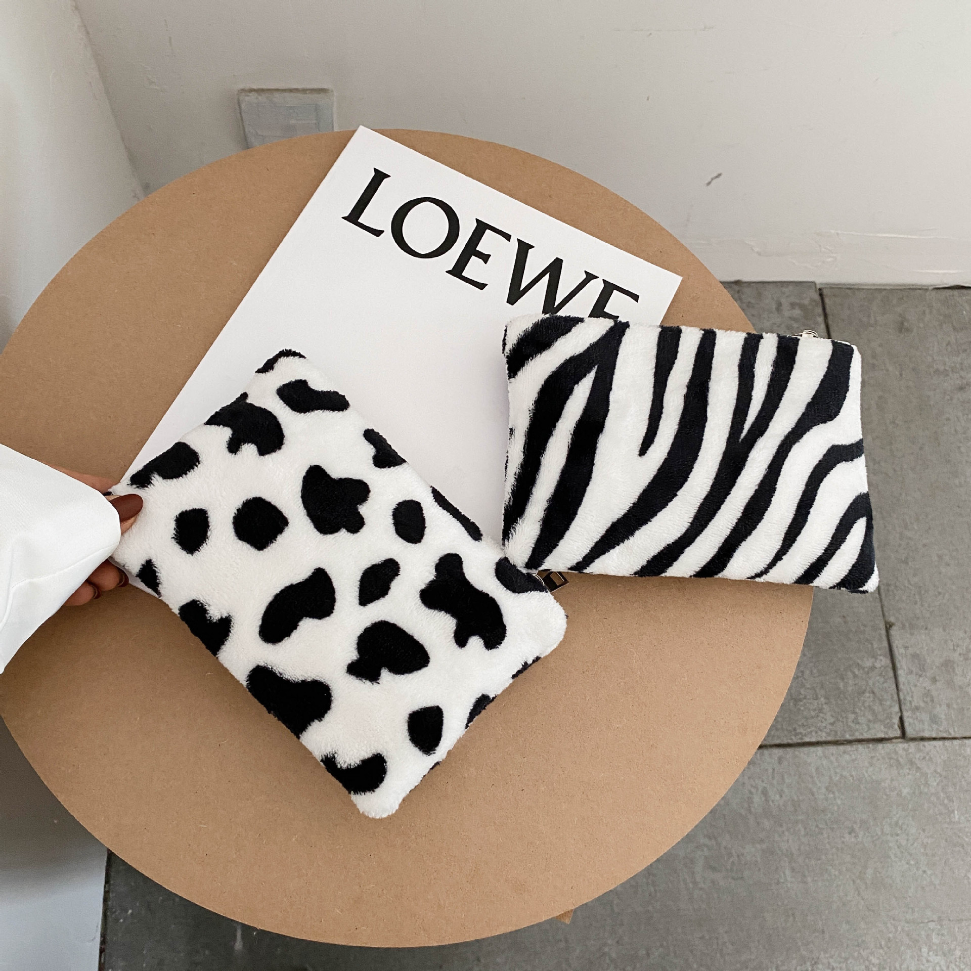 Plush Cow Cosmetic Bag for Women Trendy Makeup Bags Organizer Travel Waterproof Toiletries Accessories Cow Point Gifts 1222175-image-755549806
