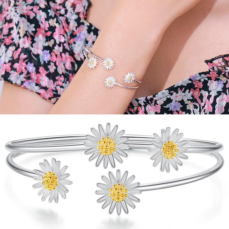 

Fashion Hot Golden Color Chrysanthemum Hand Opening Adjustable Bracelet for Woman Summer New Party Jewelry Gift