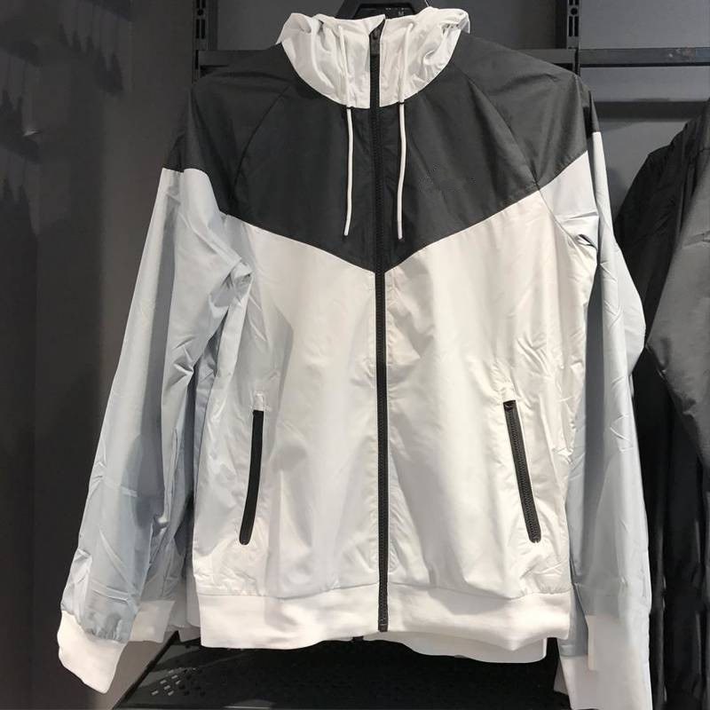 

Hot Solds Men Women Spring Autumn Windrunner jacket Thin Hoodies Jacket Coat,Men sports windbreaker Designer jacket Mens clothing S-XXXL, Black