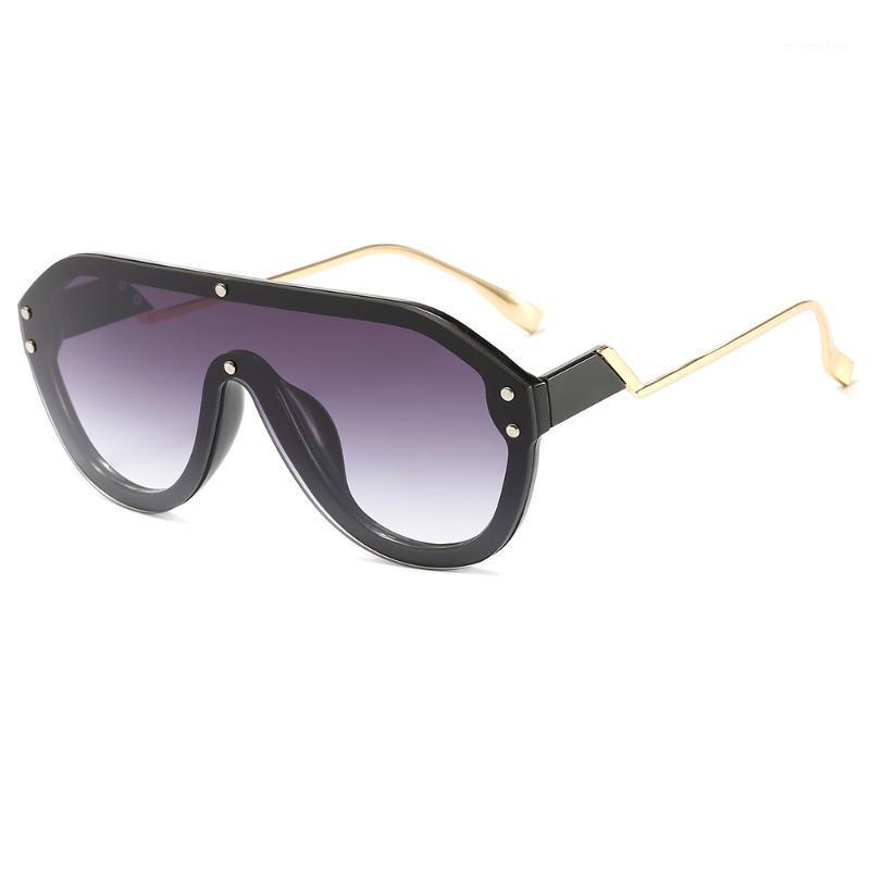 

Rivet 2020 Fashion Oversize Style Modern Women Vintage Brand Design Sunglasses Plastic Lenses 8101 UV400 Eyewear1