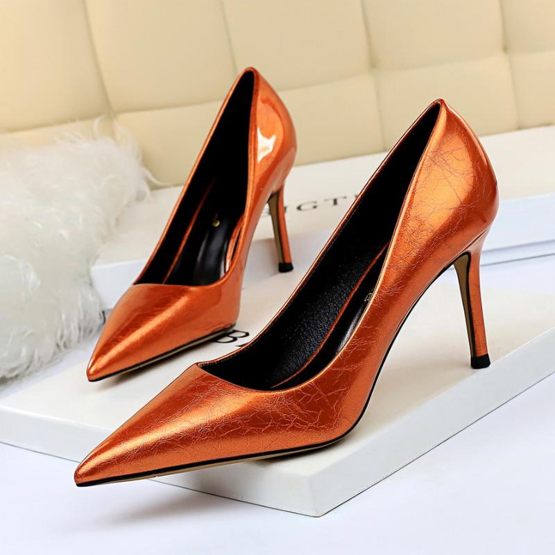 

Women New Concise Shallow Pumps Ladies Fashion Vintage Pointed Toe High Heels Shoes Female Sexy Party High Pumps Big Size 43, Black