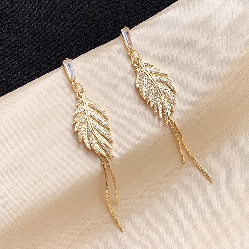 

Stud Earrings For Women Needle Micro-inlaid Banana Leaf Long Tassel Wholesale Korean Earring Show Thin Face