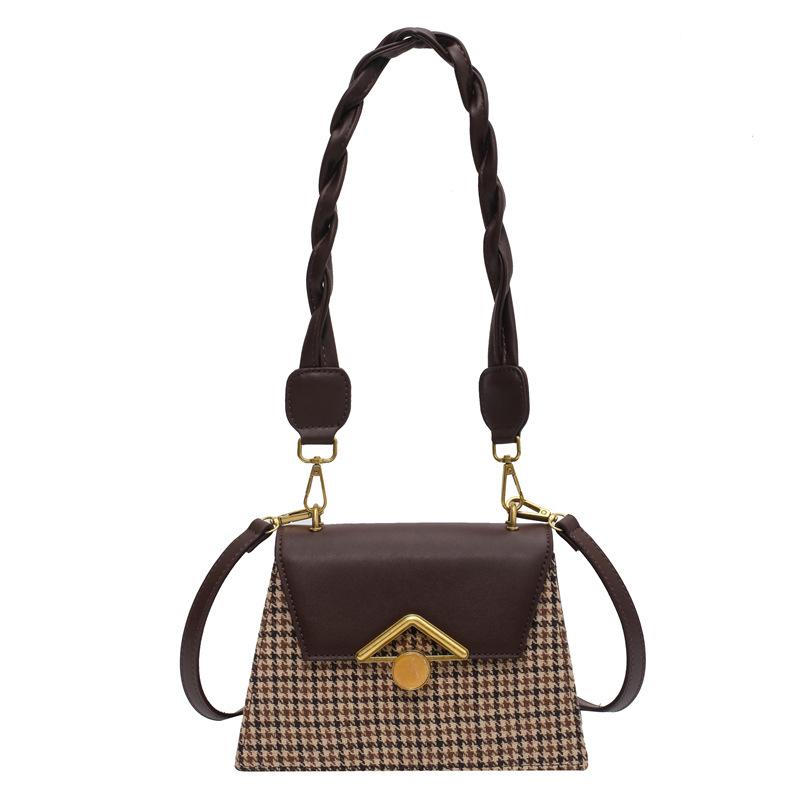 

Thousand bird grid 2021 one-shoulder sloping small bag fashion net red women's bag small square trend, Brown