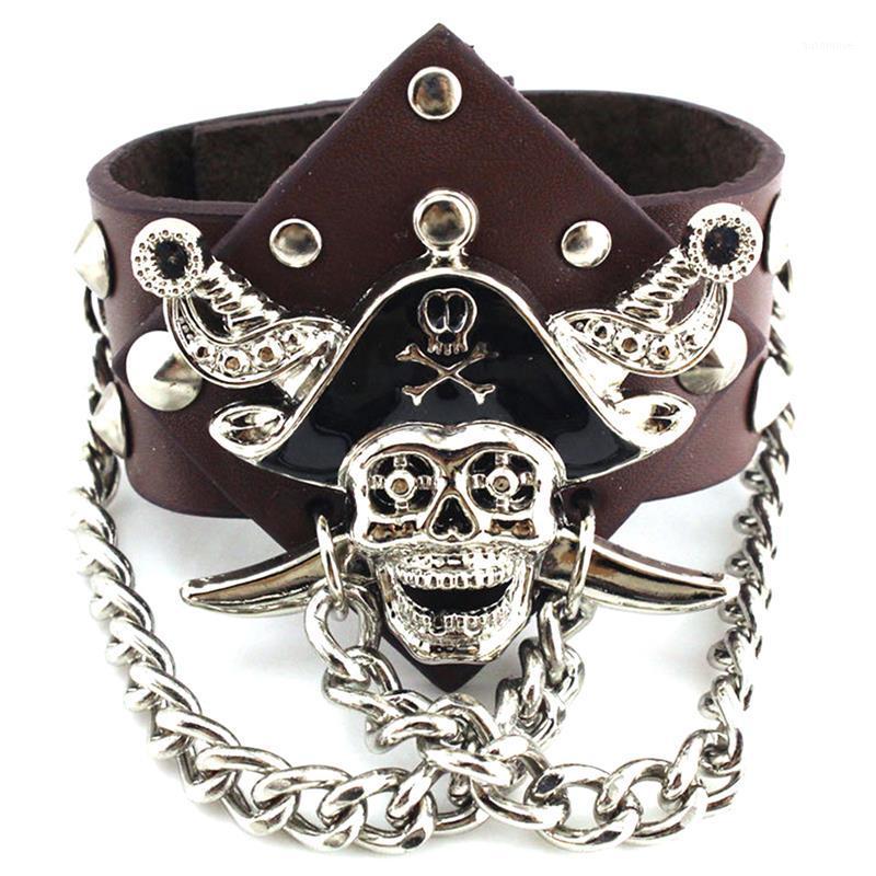 

2020 New Stylish Pirate Skeleton Head Cool Bracelet PU Leather Rivet Chain Punk Bracelet Exquisite Alloy Terrorist Accessories1