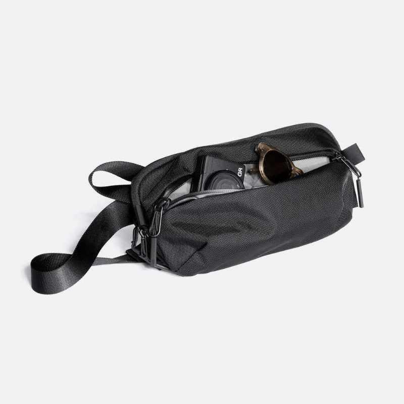 

2021 Fashion ballistic nylon cloth outdoor waterproof chest bag Waist Bag Messenger shoulder bags1, Black