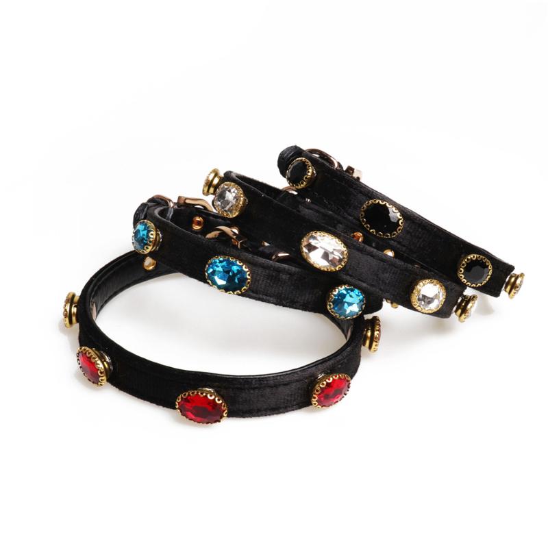 

Pet Dog Collars Bling Shiny Classical Cats Collar Diamond Small Medium Dog Collars Flannel Rhinestone Puppy Teddy Adjustable