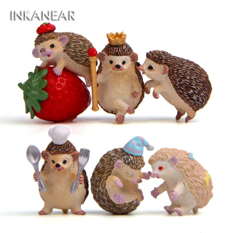 

Cute Hedgehog Resin Craft Desktop Cartoon Figurine Animal Model Miniature Creative Fairy Garden Decoration Statue Cup Toy