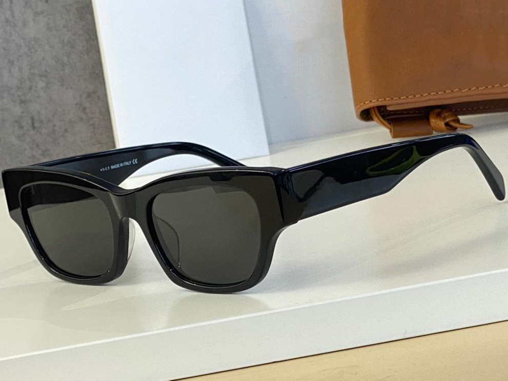 

Summer Sunglasses For Men Women 40197U Style Anti-Ultraviolet Retro Plate Full Frame Fashion Eyeglasses Random Box