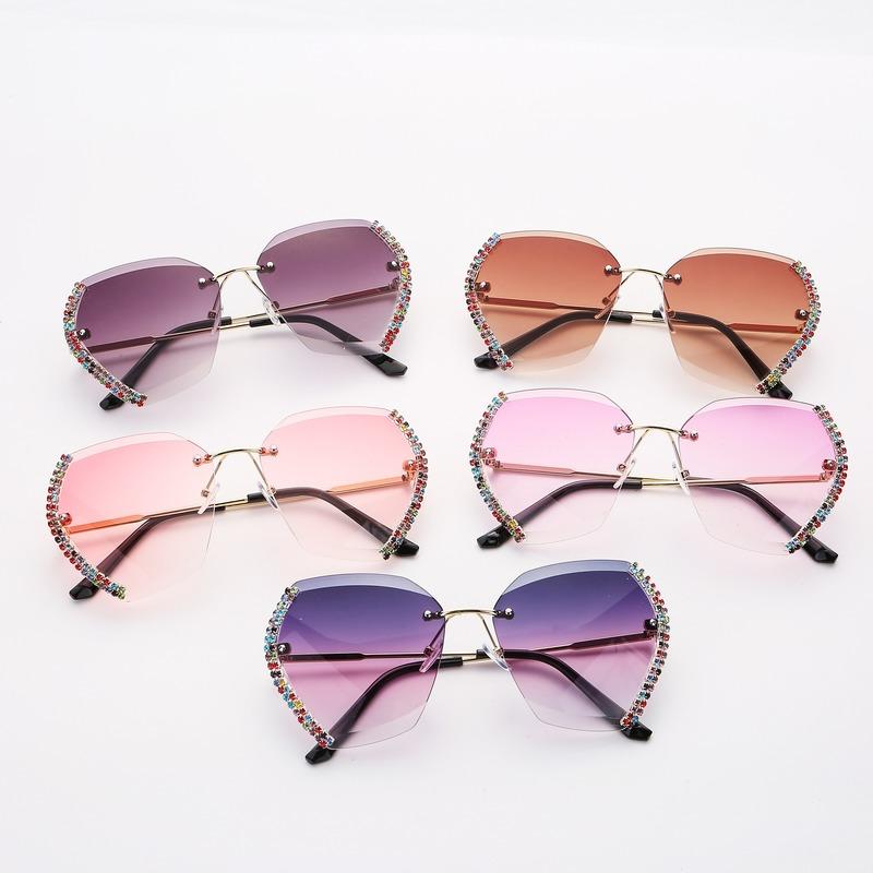 

Rimless Sunglasses Women Fashion Gradient Lens Rhinestone Sun Glasses Diamond Elegant Female Eyewear UV400 Gafas De Sol Mujer