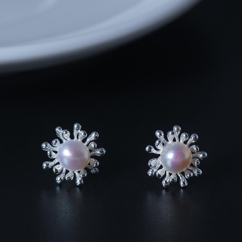 

LouLeur 925 snowflake pearl earrings sterling 925 silver simple wild snowflake natural pearl stud earrings for women jewelry