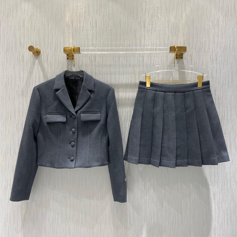 

2020 new ladies fashion suit jacket + pleated skirt 2-piece set 1028
