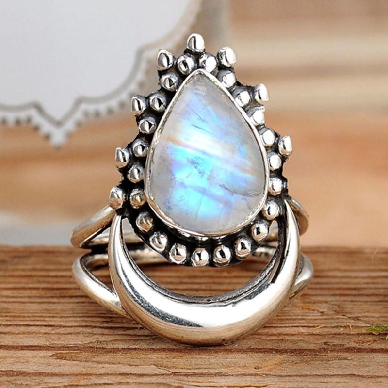 

Vintage Crescent Moon Imitation Moonstone Ring Boho Teardrop Statement Stone Ring for Women Fashion Jewelry Gift
