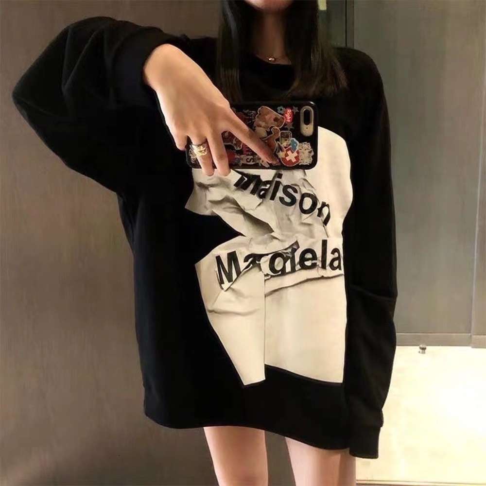 

2020 new Margiela black and white pleated 3d abstract printing loose sweater