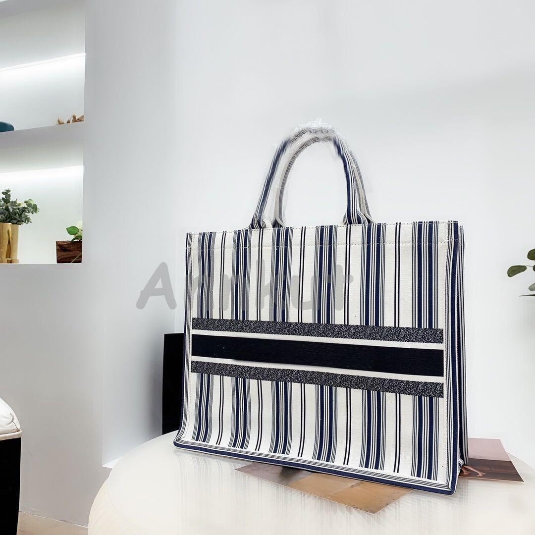 

Lady Embroidery shopping bags,Leather Women handbags Female Stuff Sacks Women Shop Bag Ladies shopping Handbags