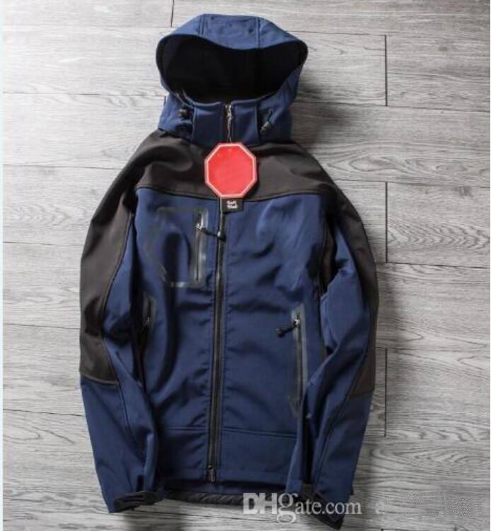 

Fashion Men Softshell Jacket face coat Men Outdoors Sports Coats women Ski Hiking Windproof Winter Outwear Soft Shell men hiking jacket