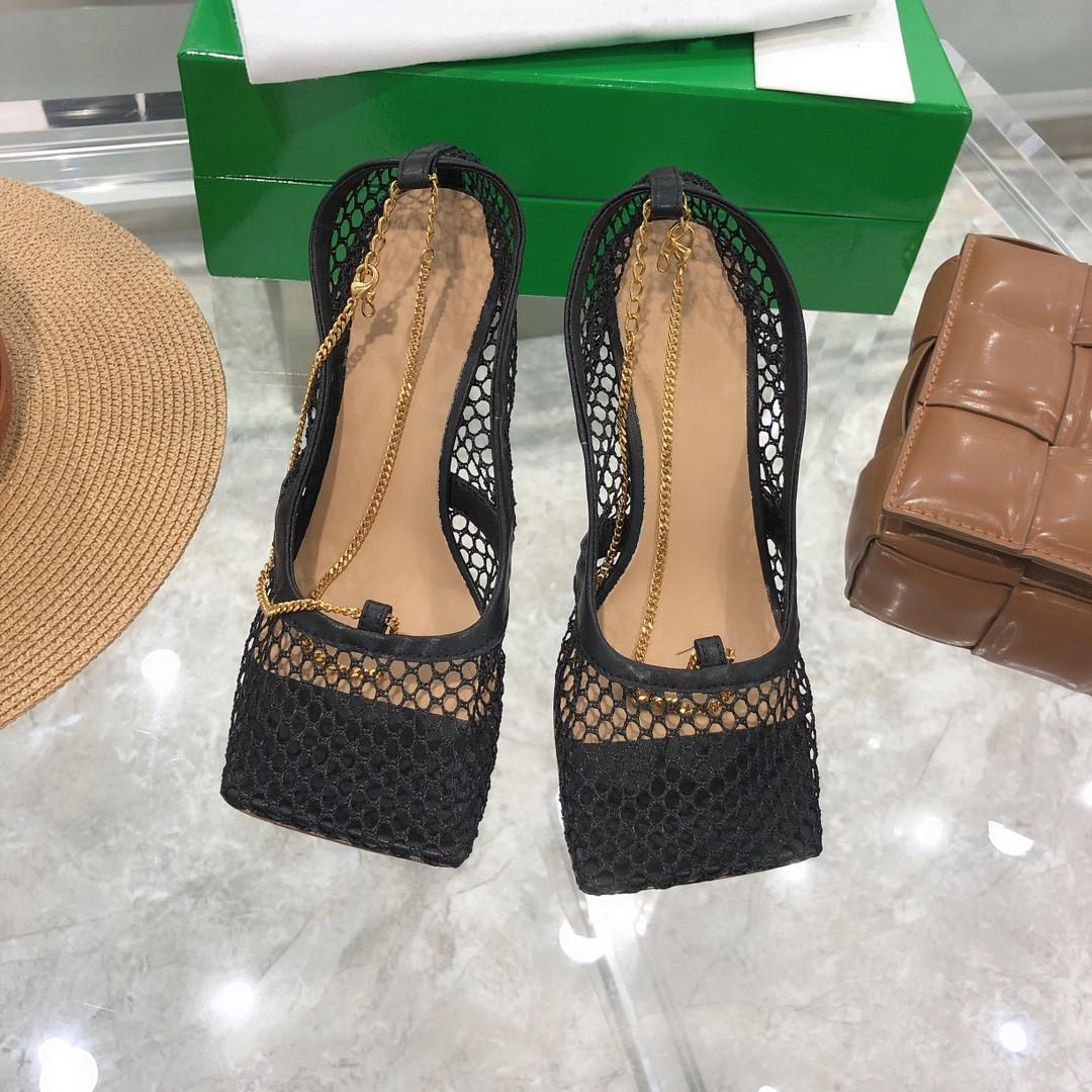 

New Craft Knitted mesh Square head sandal heels shoes Manual Sewing Straw Mesher Whole Vamp Leather injection molding Outsole 9 cm high with brand box and dust bag, Red