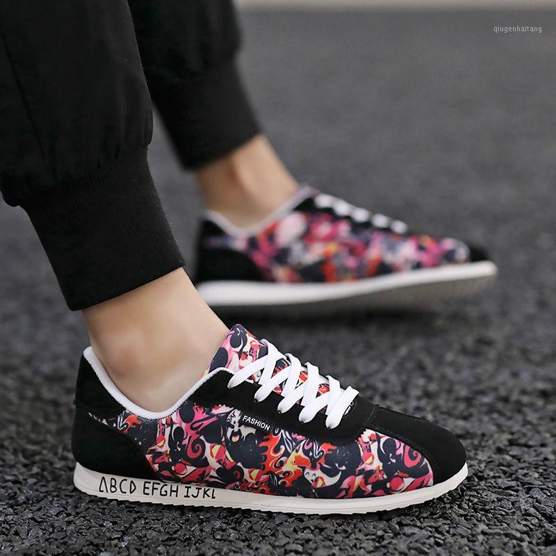 

Men's pattern canvas shoes breathable men's shoes Korean student canvas youth board wild Agam1, Black