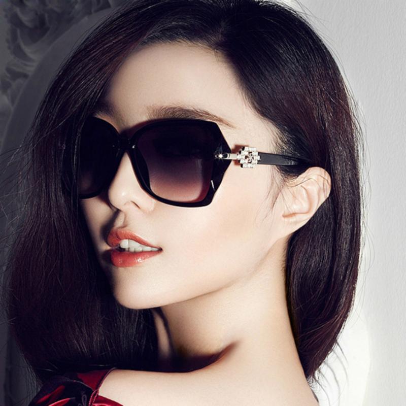 

New 2020 Female Audrey Fashion Retro Glasses Rivets Vintage Women Sunglasses Cateye Designer Eyeglasses Girl Oculos Feminino