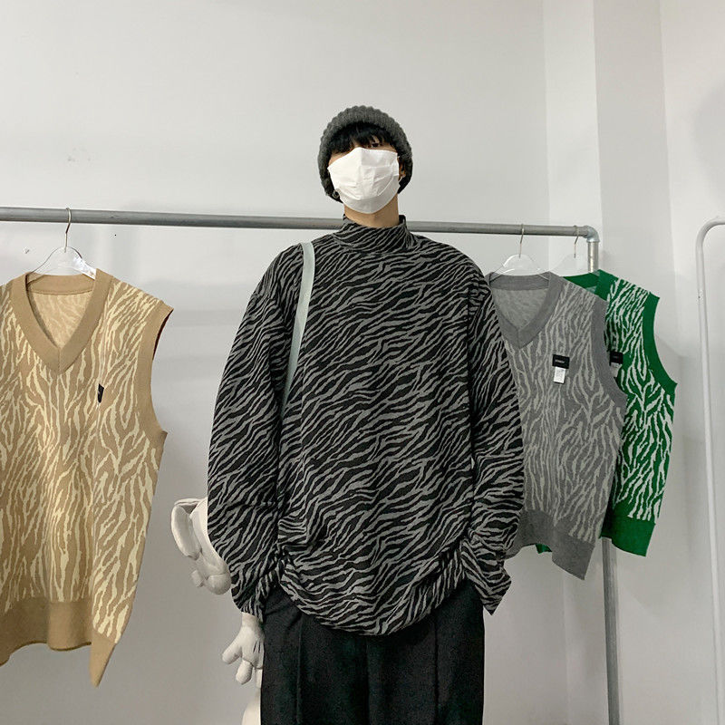 

Jersey 2021 Men's Spring and Winter New High-necked Retro Zebra Base Long Sleeves Shirt Young Clothes 2D7N, Black and white.