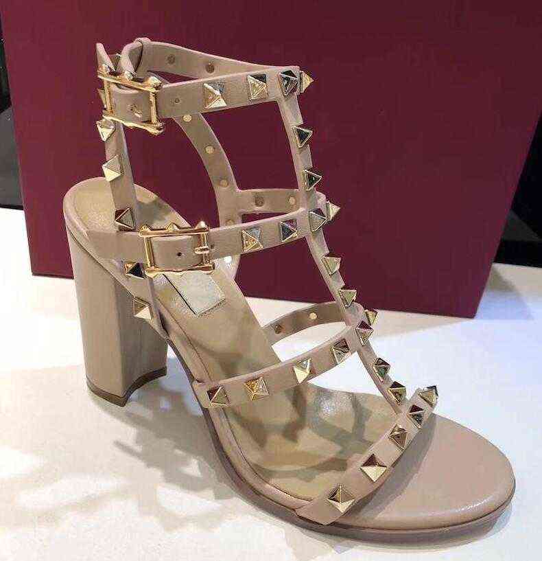 

2021 Women Leather Stud Sandals T-strap Sandal Summer High Heels Rivets Shoes Ladies Sexy Party 6cm 15colors with V Bags 0128, 11