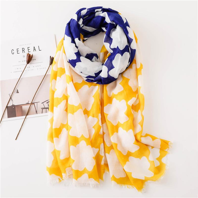 

2021 fashion Autumn Cotton and Linen Scarf ethnic style seaside Shawls new Print silk Scarves lady summer Sunscreen Beach towel