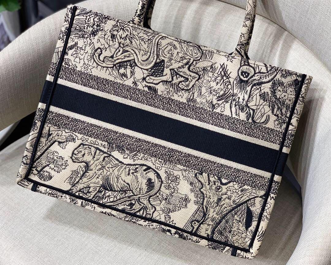 

1Ladies Beach Bags Hand-sewn by French designers Large-capacity shopping bags The highest quality on the entire network Support personalized, Invoice