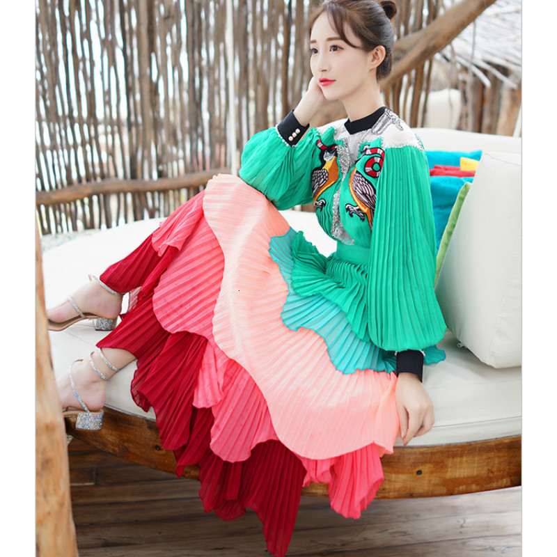 

Maxi Long Dresses Women High Quality Designer of Luxury Diamonds Embroidery Female Lantern Sleeves Sexy Rents Dressed in Feathers Rpz8, Mixed