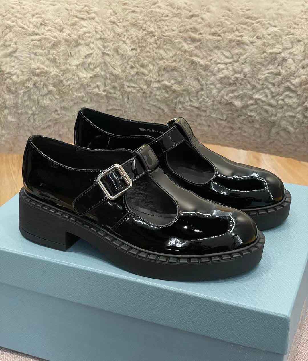 

Summer Monolith Brushed-leather T-strap Loafers Shoes Women Monobloc Rubber Sole Platform Sneakers Lady Leather White Black Comfort Walking