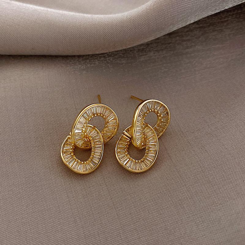 

Golden Jewelry Earrings 2020 Trend Luxury Zircon Circle Clasp Golden Pendant Earrings For Woman New Party Girl's Unusual Earring