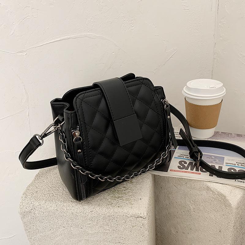 

2021 advanced women's bag net red chain bucket bag new fashion Lingge One Shoulder Messenger, Black