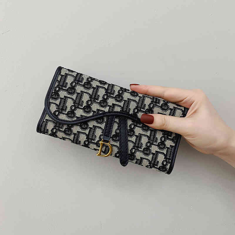 

2022 Factory Wholesale New Women's purse in hand new Korean version of female students autumn and wter, Black short