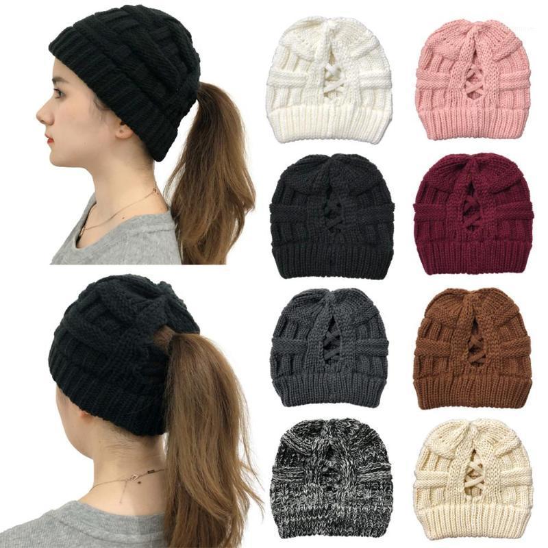 

Fast Dropshipping 2020 New Product Bamboo Woven Cross Knitted Back Opening Ladies Woolen Warm Hat1, White