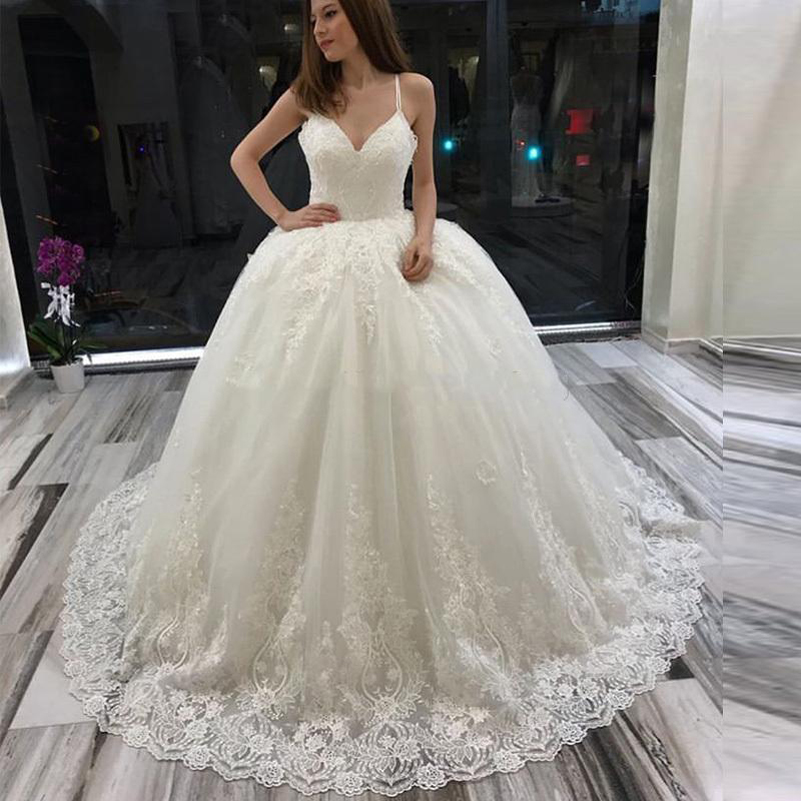 

Custom Made Spaghetti Ball Gown Lace Wedding Dresses with Appliques V Neck Court Train Tulle Wedding Bridal Gowns vestidos de novia, White