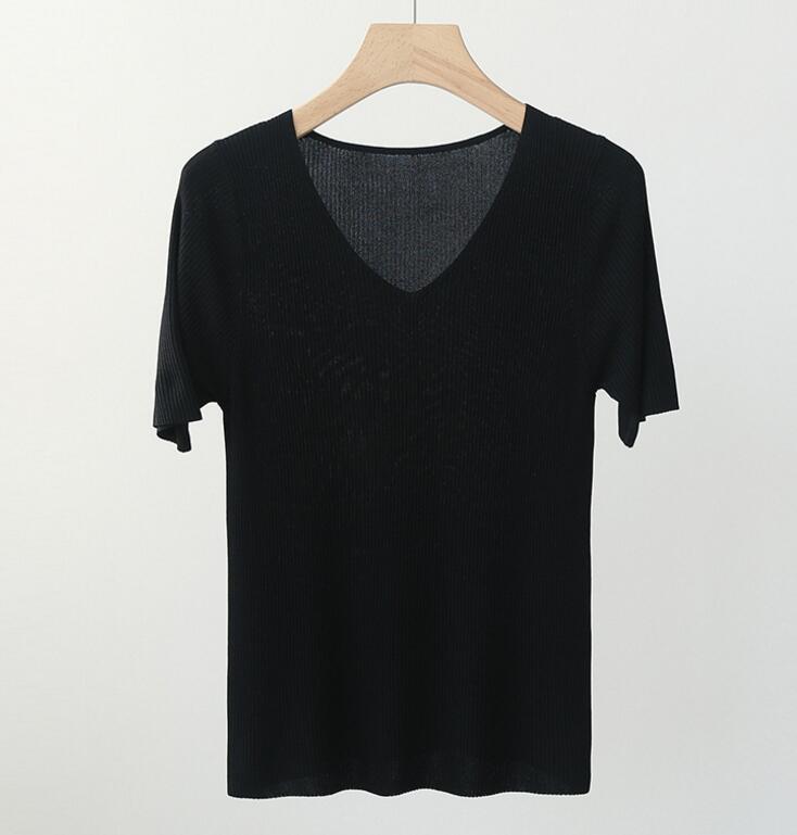 

Women Soft Thin V-neck Pullover Slim Short-sleeved Sweater, Black