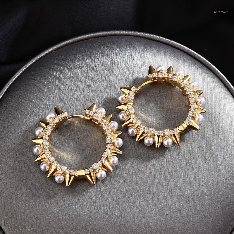 

New Fashion Punk Pearl Hoop Earrings Micro Zircon Gold Color Rivets Steampunk Earring For Women Aretes De Mujer 2020 Zk301
