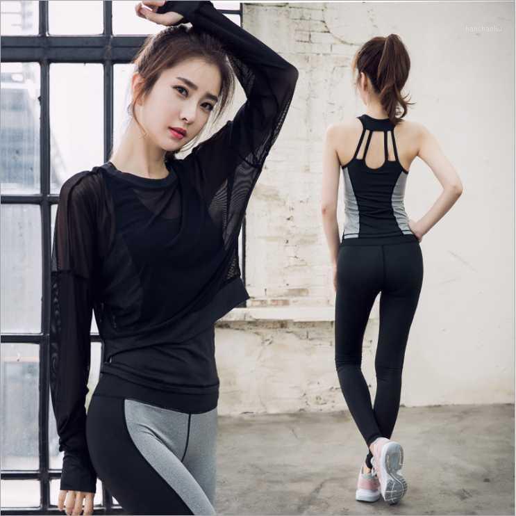 

Women Three Piece Yoga Set Fitness Breathable Quick-drying Sportswear Clothing Running Suit1