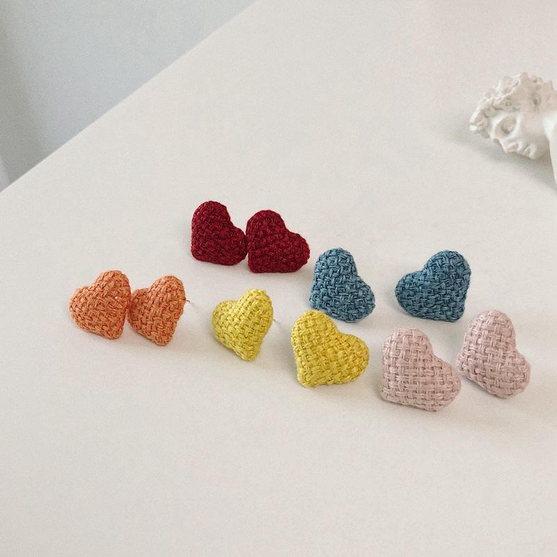 

Stud AOMU 2021 Trendy Simple Fairy Sweet S925 Grass Rattan Woven Colorful Small Peach Love Heart Earring For Women Autumn Winter
