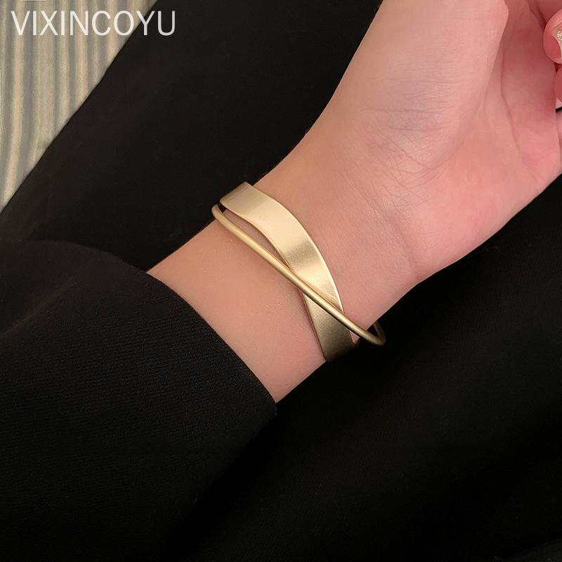 

Bangle 2022 Cold Wind Bracelet Woman Geometric Cross Dumb Gold Metal Simple Hand Jewelry Party Women Accessories